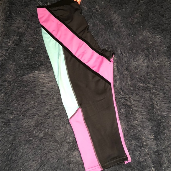 🆕Mink Pink Dynamite Leggings In Multi 3/4 - Picture 6 of 8